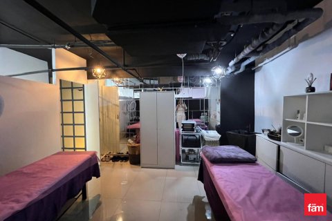 Obchod v Business Bay, Dubai, SAE 42.9 m² Č.: 646756 - fotografie 1