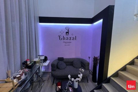 Obchod v Business Bay, Dubai, SAE 42.9 m² Č.: 646756 - fotografie 2