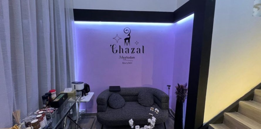 Dyqan në Business Bay, Dubai, Emiratet e Bashkuara Arabe 42.9 m2. № 646756