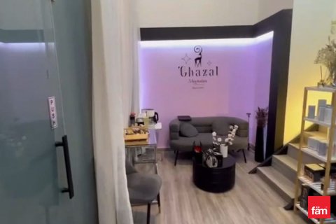 Obchod v Business Bay, Dubai, SAE 42.9 m² Č.: 646756 - fotografie 7