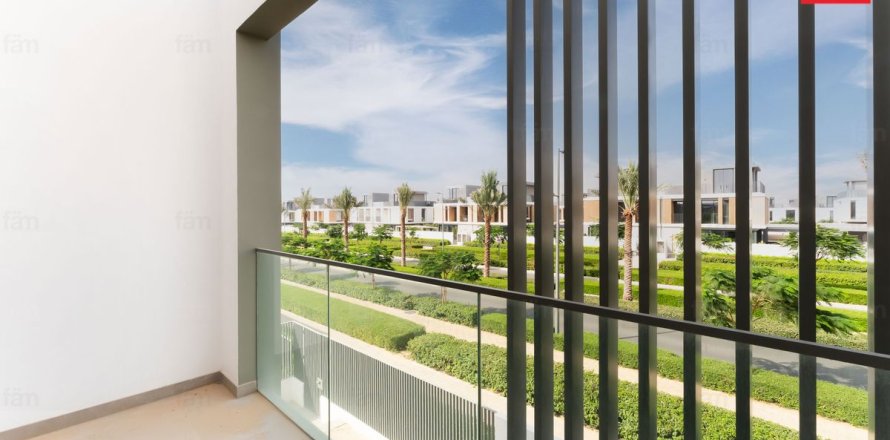 Vilë në Dubai, Emiratet e Bashkuara Arabe 4 dhoma gjumi, 249.5 m2. № 710095