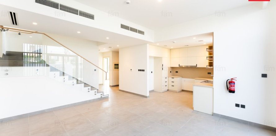 Villa asukohaga Dubai, AÜE: 4 magamistoaga, 249.5 m² Nr 710095