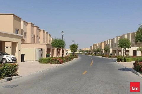 Townhouse in Dubai, UAE 3 bedrooms, 161 sq.m. № 710117 - photo 2
