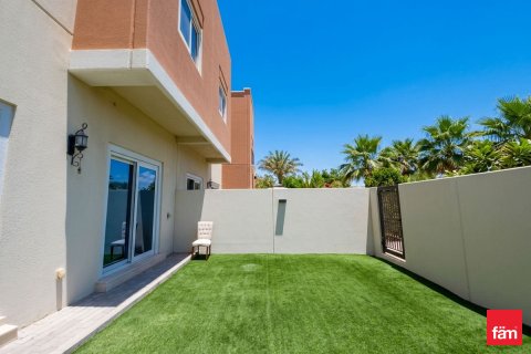 Shtëpi në qytet në Dubai, Emiratet e Bashkuara Arabe 3 dhoma gjumi, 161 m2. № 710117