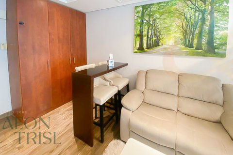Jumeirah Lake Towers, Dubai, BAE’de satılık daire 999 yatak odası, 39 m&sup2; No 731991 - fotoğraf 1