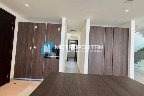 Vila v Abu Dhabi, SAE 4 ložnice, 868.9 m² Č.: 585225 - fotografie 13