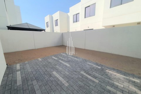 Maison de ville à louer à Yas Island, Abu Dhabi, EAU 2 chambres, 168.7 m2 № 570397 - photo 14