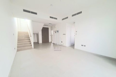 Maison de ville à louer à Yas Island, Abu Dhabi, EAU 2 chambres, 168.7 m2 № 570397 - photo 1