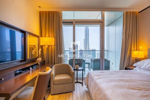 Apartment in Downtown Dubai (Downtown Burj Dubai), Dubai, UAE 2 bedrooms, 149 sq.m. № 592529 - photo 14