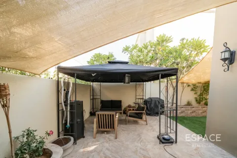 Müüa villa asukohaga Dubai Land, Dubai, AÜE: 4 magamistoaga, 209 m² Nr 737907 - pilt 15