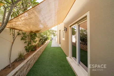 Müüa villa asukohaga Dubai Land, Dubai, AÜE: 4 magamistoaga, 209 m² Nr 737907 - pilt 18
