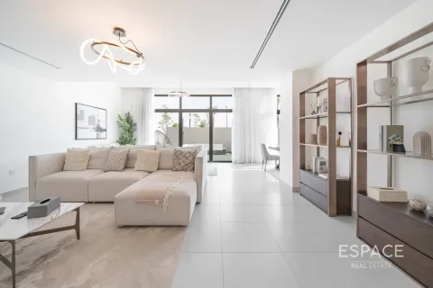 וילה למכירה ב Dubai South (Dubai World Central), Dubai, איחוד האמירויות  5 חדרי שינה, 398 מ"ר, מספר 737909 - תמונה 4