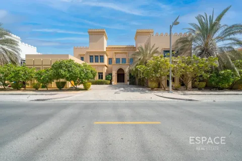 Palm Jumeirah、Dubai、UAE にあるヴィラ販売中 6ベッドルーム、725 m2、No737906 - 写真 1