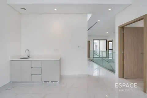 Vilë në Al Furjan, Dubai, Emiratet e Bashkuara Arabe 4 dhoma gjumi, 376 m2. № 738157 - Foto 5