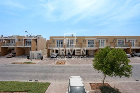 Řadový dům v DAMAC Hills (Akoya by DAMAC), Dubai, SAE 3 ložnice, 162 m² Č.: 683852 - fotografie 15