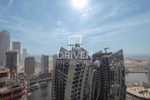 Apartment sa Business Bay, Dubai, UAE 2 silid-tulugan, 84 sq.m. № 683853 - larawan 11
