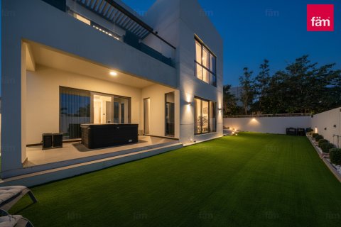 Villa Al Furjan, Dubaijā, AAE 5 istabas, 664.8 m2 Nr. 692995 - attēls 3