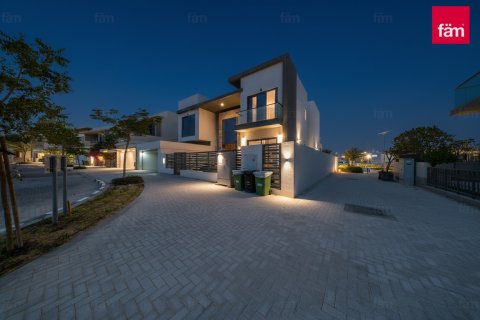 Villa Al Furjan, Dubaijā, AAE 5 istabas, 664.8 m2 Nr. 692995 - attēls 2