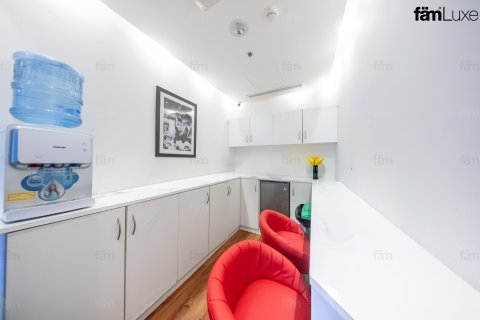 Zyrë në Business Bay, Dubai, Emiratet e Bashkuara Arabe 183.8 m2. № 686112 - Foto 3
