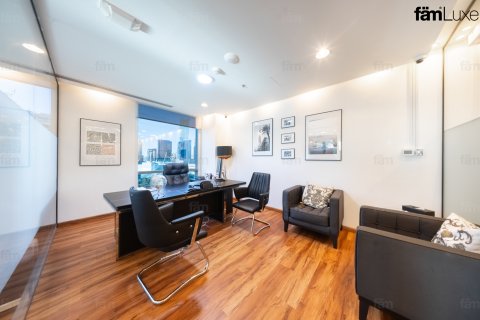 Zyrë në Business Bay, Dubai, Emiratet e Bashkuara Arabe 183.8 m2. № 686112 - Foto 4