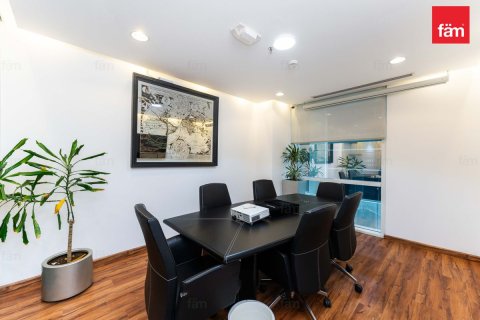 Zyrë në Business Bay, Dubai, Emiratet e Bashkuara Arabe 183.8 m2. № 686112 - Foto 8