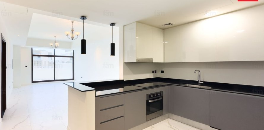 Kuća u nizu u Dubai, UAE 288 m2, 4 spavaćih soba Br. 652337