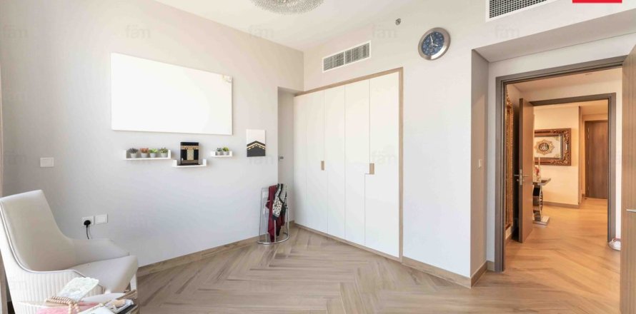 Apartament në Al Kifaf, Dubai, Emiratet e Bashkuara Arabe 3 dhoma gjumi, 165.3 m2. № 646886