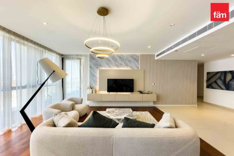 Lägenhet uthyres i Al Wasl, Dubai, UAE 3 sovrum, 208 kvm Nr. 646887 - fotografi 2