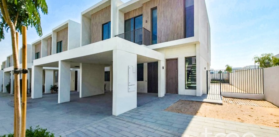 Townhouse in The Valley, Dubai, UAE 4 bedrooms, 210.43 sq.m. № 758900