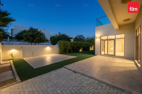 Vila di Al Furjan, Dubai, UAE 4 bilik tidur, 619 meter persegi № 691212 - foto 8