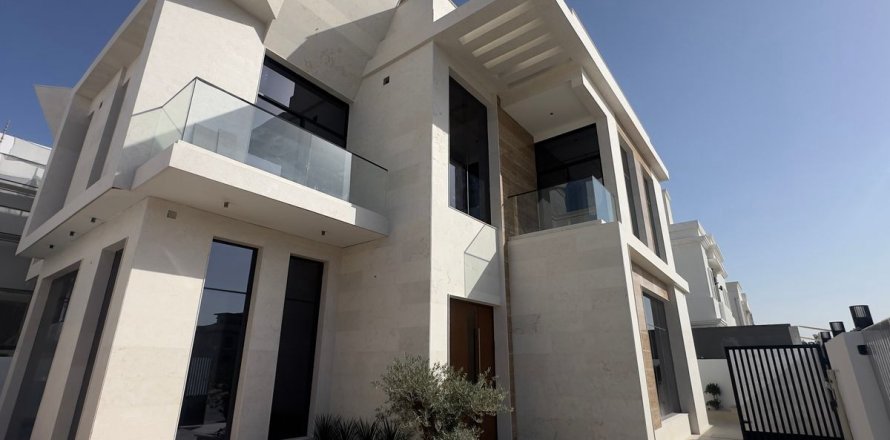 Villa in Dubai, VAE 6 slaapkamers, 464.8 vr.m. nr 691209