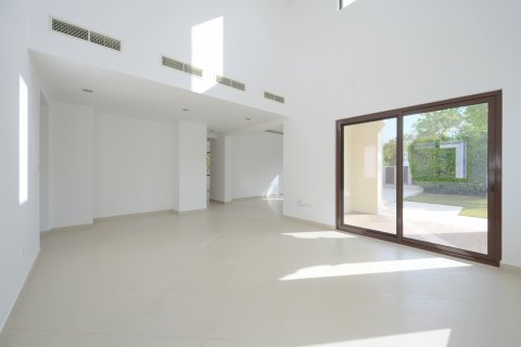 Villa in Arabian Ranches 2, Dubai, UAE 5 bedrooms, 1073.03 sq.m. № 750706 - photo 9