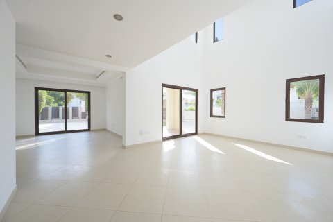 Villa in Arabian Ranches 2, Dubai, UAE 5 bedrooms, 1073.03 sq.m. № 750706 - photo 5