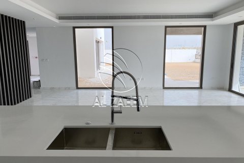 Vila na Yas Island, Abu Dhabi, SAE 6 ložnice, 1047 m² Č.: 614925 - fotografie 14