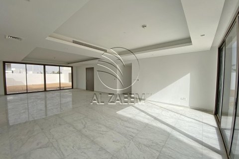 Vila na Yas Island, Abu Dhabi, SAE 6 ložnice, 1047 m² Č.: 614925 - fotografie 5