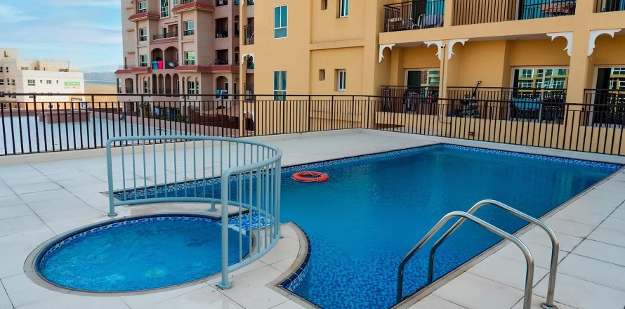 Apartment sa 7 Seasons sa International City, Dubai, UAE 2 silid-tulugan, 163.72 sq.m. № 564893