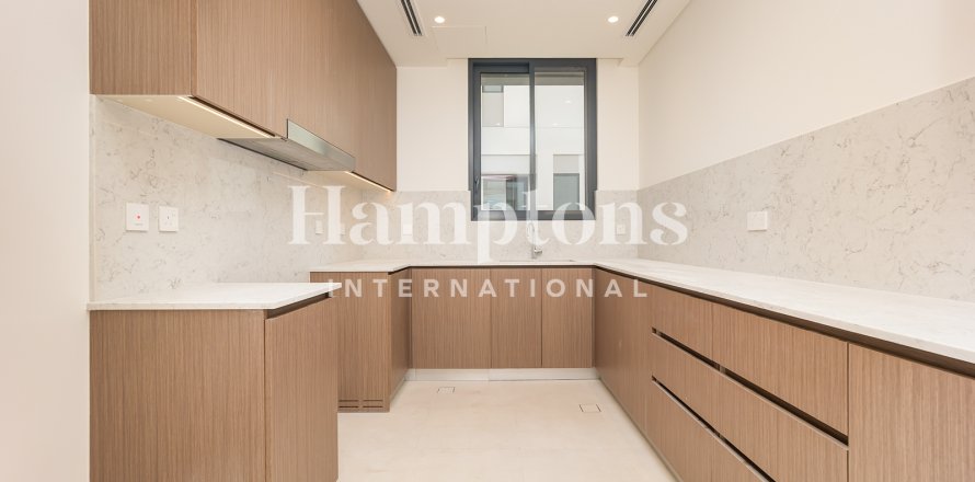 Villa in Arabian Ranches 3, Dubai, UAE 3 bedrooms, 419.922 sq.m. № 652557