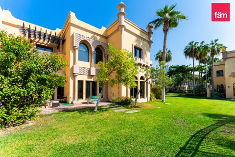 Vila v Palm Jumeirah, Dubai, SAE 4 ložnice, 468.8 m² Č.: 573316 - fotografie 1