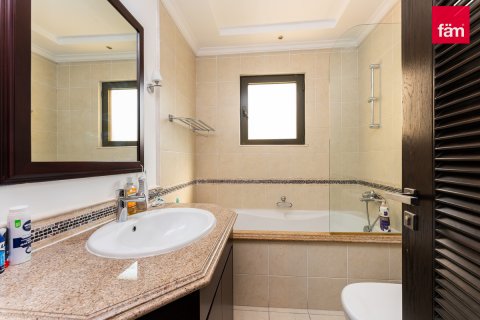 Vila v Palm Jumeirah, Dubai, SAE 4 ložnice, 468.8 m² Č.: 573316 - fotografie 30