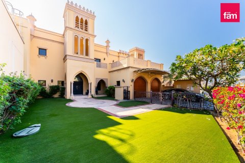 Vila v Palm Jumeirah, Dubai, SAE 4 ložnice, 468.8 m² Č.: 573316 - fotografie 2