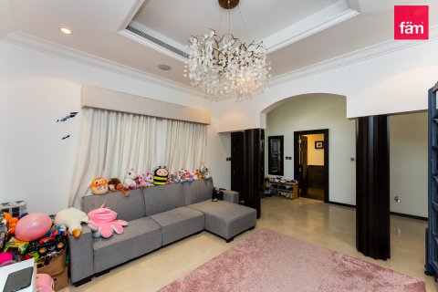 Vila v Palm Jumeirah, Dubai, SAE 4 ložnice, 468.8 m² Č.: 573316 - fotografie 6