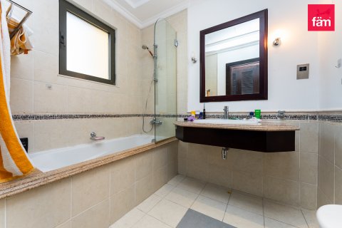 Vila v Palm Jumeirah, Dubai, SAE 4 ložnice, 468.8 m² Č.: 573316 - fotografie 24