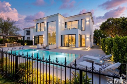 Villa i Jumeirah Islands, Dubai, UAE 4 soveværelser, 1025.56 kvm № 764745