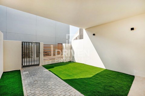 Vila di Dubai Land, UAE 2 bilik tidur, 101 meter persegi № 653996 - foto 17