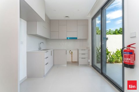 Townhouse in Dubai, UAE 3 bedrooms, 122.6 sq.m. № 719965 - photo 5