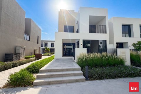 Dubai、UAEにあるタウンハウス 4ベッドルーム、148.4 m2 No719965