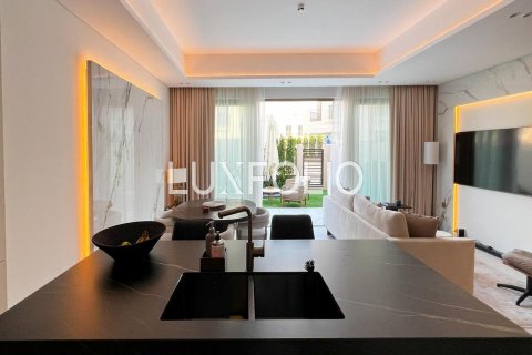 Townhouse in Jumeirah Golf Estates, Dubai, UAE 3 bedrooms, 204 sq.m. № 628331 - photo 9