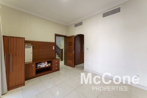 Vila v Meadows, Dubai, SAE 4 ložnice, 387.41 m² Č.: 587572 - fotografie 9