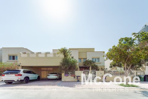Vila v Meadows, Dubai, SAE 4 ložnice, 387.41 m² Č.: 587572 - fotografie 30