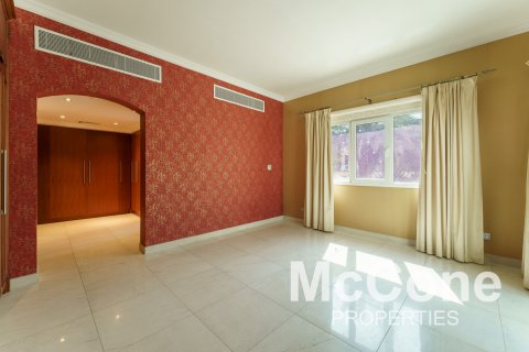 Vila v Meadows, Dubai, SAE 4 ložnice, 387.41 m² Č.: 587572 - fotografie 11